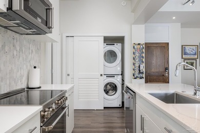 Experience Elevated Living in the Heart of Downtown Pensacola - photo 7