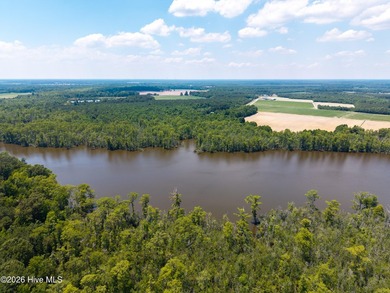Welcome to your future home. This beautiful quiet waterside - photo 10