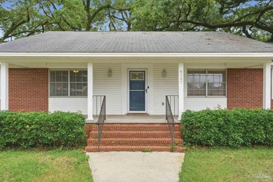 This beautiful 3 bedroom, 2 bathroom home offers a desirable - photo 5