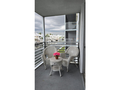 Well-appointed and move-in ready,1B/1.5B condo located in - photo 22