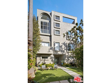 Set mid-block on one of LA's most coveted walk streets, 24 - photo 26