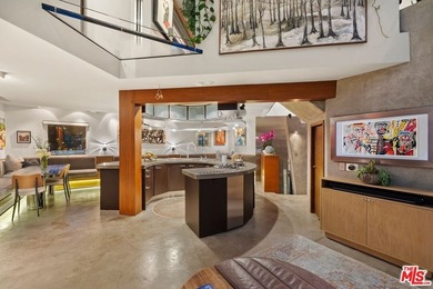 Set mid-block on one of LA's most coveted walk streets, 24 - photo 35