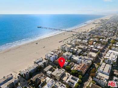Set mid-block on one of LA's most coveted walk streets, 24 - photo 38