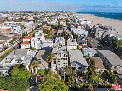 Set mid-block on one of LA's most coveted walk streets, 24 - photo 45