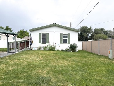 Welcome home to this clean, well maintained 2008 manufactured - photo 2