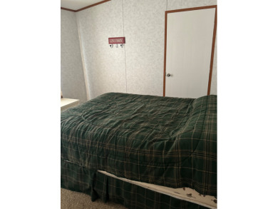Lake front 4 bed  2.5 bath - photo 16