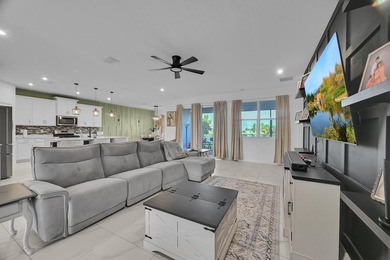 Welcome to this exceptional 4-bedroom, 3-bathroom single-family - photo 15