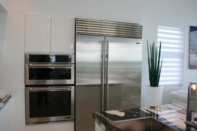 Walk into this luxurious palace with captivating open water - photo 18