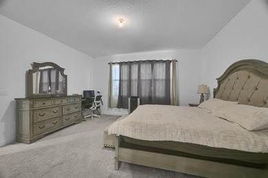 Welcome to this exceptional 4-bedroom, 3-bathroom single-family - photo 21