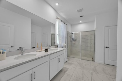 Welcome to this exceptional 4-bedroom, 3-bathroom single-family - photo 22