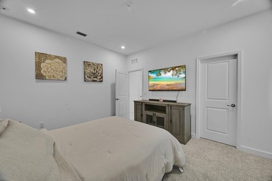 Welcome to this exceptional 4-bedroom, 3-bathroom single-family - photo 29