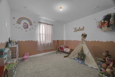 Welcome to this exceptional 4-bedroom, 3-bathroom single-family - photo 30