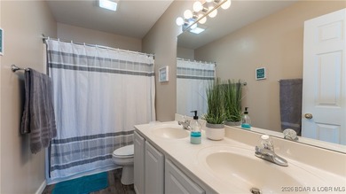 You won't want to miss this well taken care of 2 bed, 2 bath - photo 9