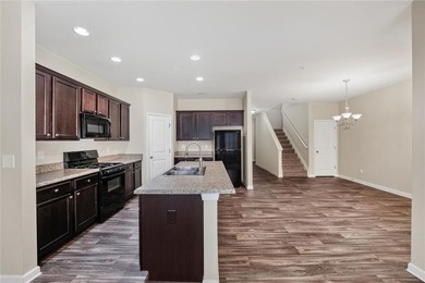 Welcome home to this move-in ready 3 bedroom, 2.5 bath townhouse - photo 8