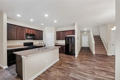 Welcome home to this move-in ready 3 bedroom, 2.5 bath townhouse - photo 9