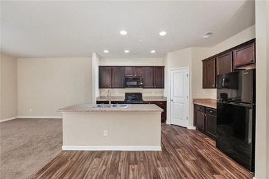 Welcome home to this move-in ready 3 bedroom, 2.5 bath townhouse - photo 10