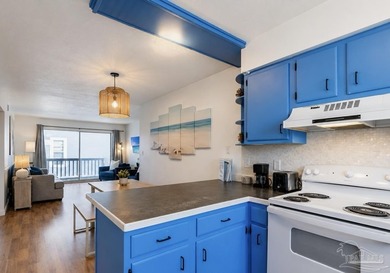 Wake up to the Gulf breeze and spend your days living the - photo 8