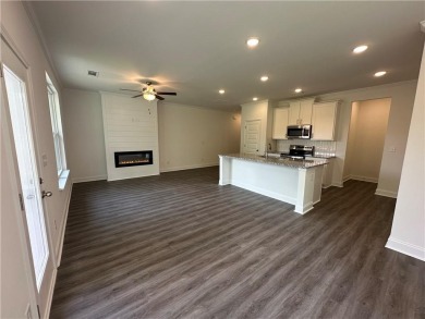 Lake Townhome/Townhouse For Sale in Flowery Branch, Georgia