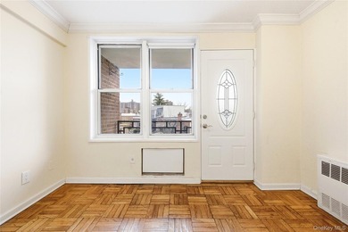 Discover a rare junior 4 converted into a 2-bedroom apartment - photo 11