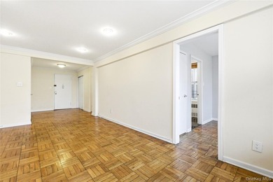 Discover a rare junior 4 converted into a 2-bedroom apartment - photo 12