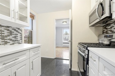 Discover a rare junior 4 converted into a 2-bedroom apartment - photo 17