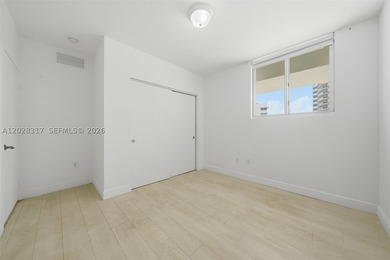 Spacious and bright 2-bedroom, 2-bathroom residence with - photo 22