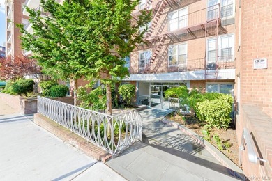 Discover a rare junior 4 converted into a 2-bedroom apartment - photo 27