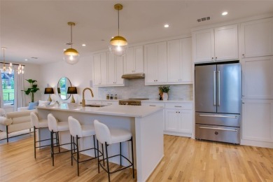 Lake Condo For Sale in Dallas, Texas