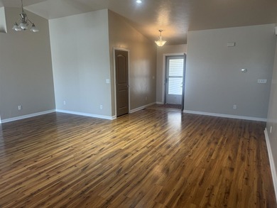 This fantastic one-level home boasts 3 bedrooms and 2 bathrooms - photo 10