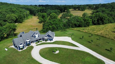 Turnkey Ozarks Estate is just minutes from the Lakes! This - photo 14
