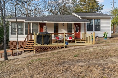 Welcome to your own slice of Texas lake life! This beautiful - photo 2