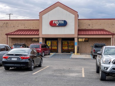 Ohio River Commercial For Sale in Proctorville Ohio