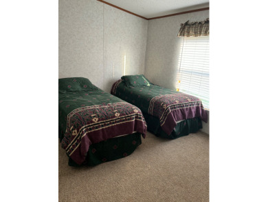 Lake front 4 bed  2.5 bath - photo 17