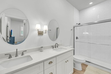 Welcome to your Dream Home in Indigo Hall! Experience modern - photo 11