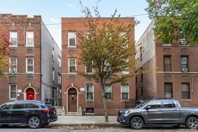 Expansive multi-family investment opportunity in the Concourse - photo 1