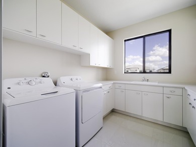 Discover the pinnacle of style in this newly constructed 5,260 - photo 23