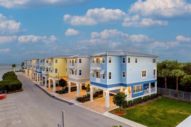 Welcome to ''The Lookout', a premiere four-bedroom oceanfront - photo 27