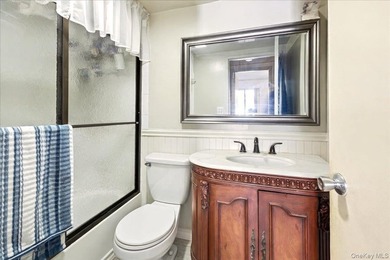Welcome to this beautifully maintained 2-bedroom, 1.5-bath condo - photo 8