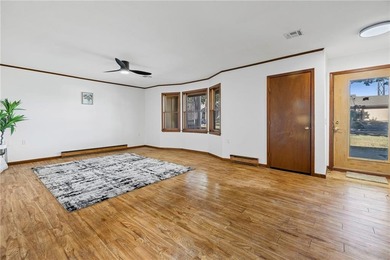 Welcome to Pickering Place - maintenance-provided, one-level