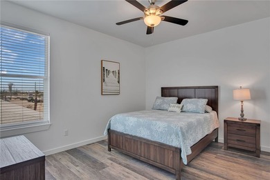 Prime commercial real estate located in the heart of Port - photo 15