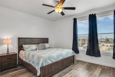Prime commercial real estate located in the heart of Port - photo 18