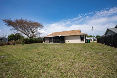 Move-in ready 3-bedroom, 2-bathroom home offering comfort - photo 31