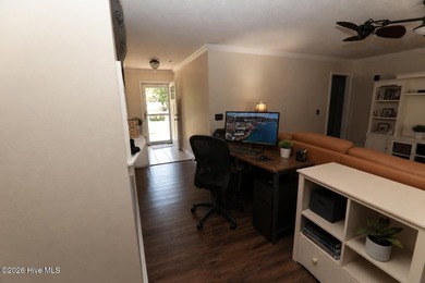 Ultimate Wilmington Freedom: Single-Level Living on 0.45 Acres - photo 6