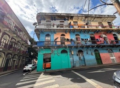 Located at the intersection of 16th Street and C Street, Casa - photo 1