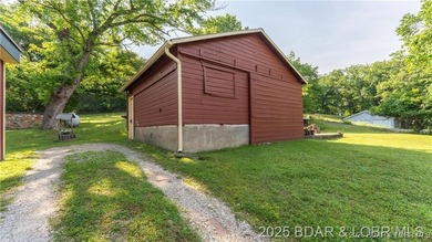 Own a piece of historic Old Linn Creek with this beautiful and - photo 3