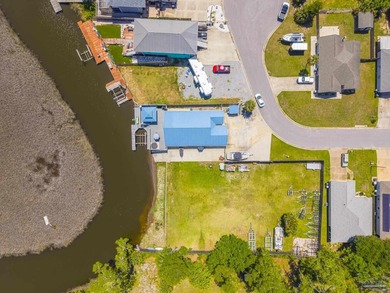 150 feet of Pensacola waterfront. Three parcels. Zero HOA. And a - photo 3