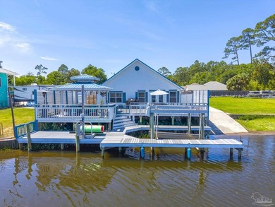 150 feet of Pensacola waterfront. Three parcels. Zero HOA. And a - photo 5