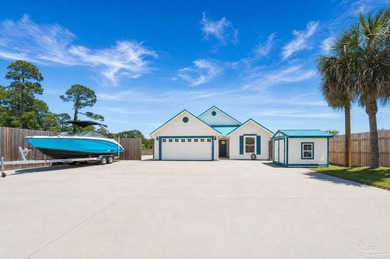 150 feet of Pensacola waterfront. Three parcels. Zero HOA. And a - photo 8