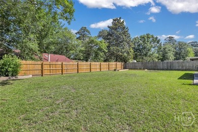 Welcome home to Kings Grant, where comfort, convenience, and - photo 32