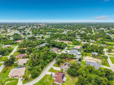 Welcome home to this charming, beautifully updated, furnished - photo 42